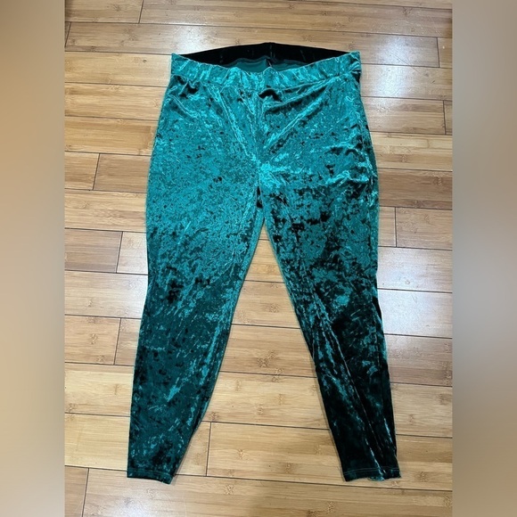 Torrid Full Length Signature Waist Crushed Velvet Legging pants 4X NWOT - Picture 2 of 4